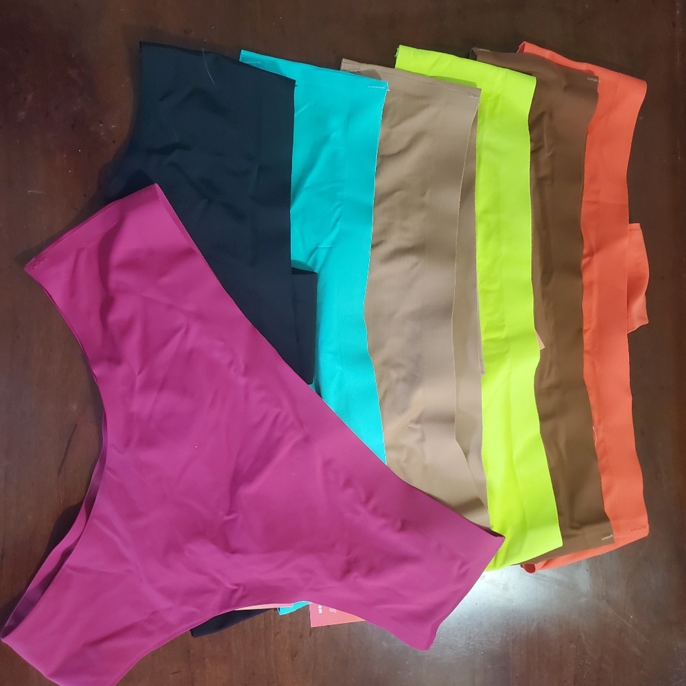 POP Fit Cheek Boss Underwear & Bag